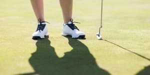 Golf shoes, great allies